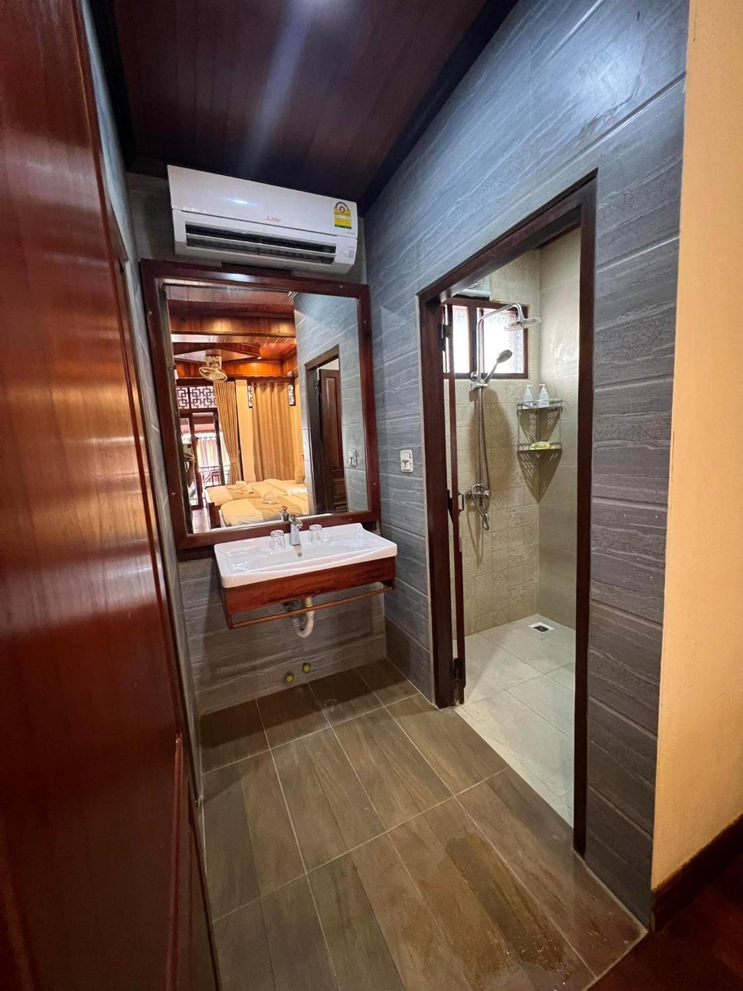 Chaluenxay Boutique Hotel Λουάνγκ Πραμπάνγκ Εξωτερικό φωτογραφία